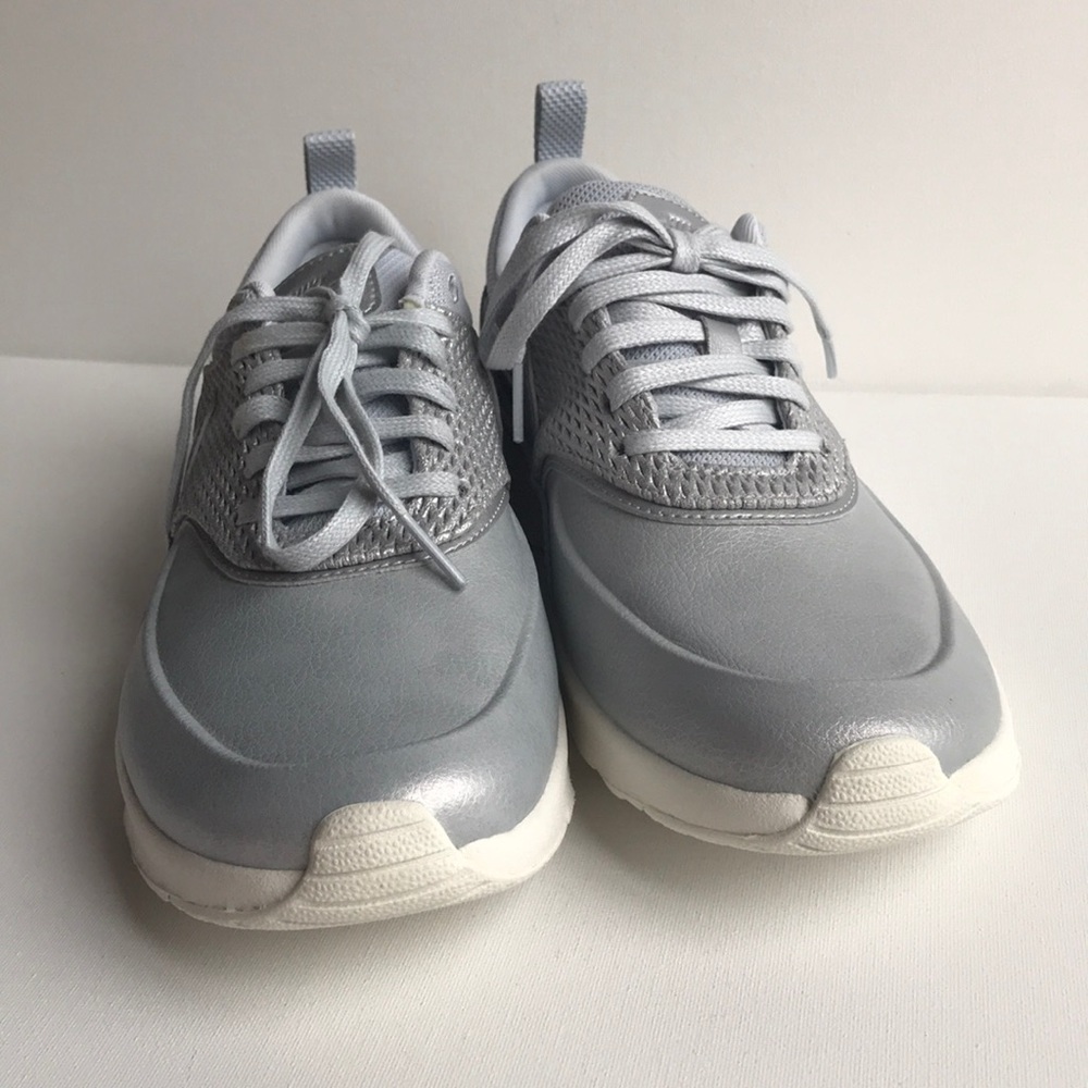 NEW Nike Air Max Thea Platinum Leather Sneakers - Picture 4 of 8